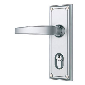 Gainsborough Neue Traditional Leverset Trilock Entrance Set