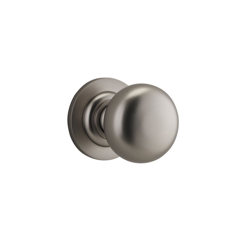 Iver Cambridge Round Knob